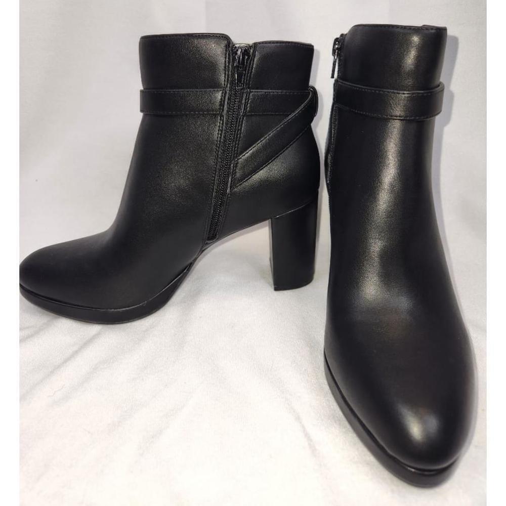 Kelly and Katie boots Size 8.5